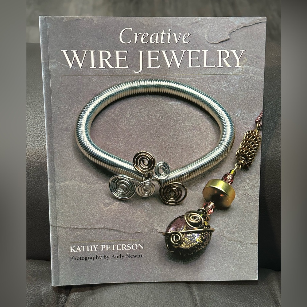 Creative Wire Jewelry paperback book
